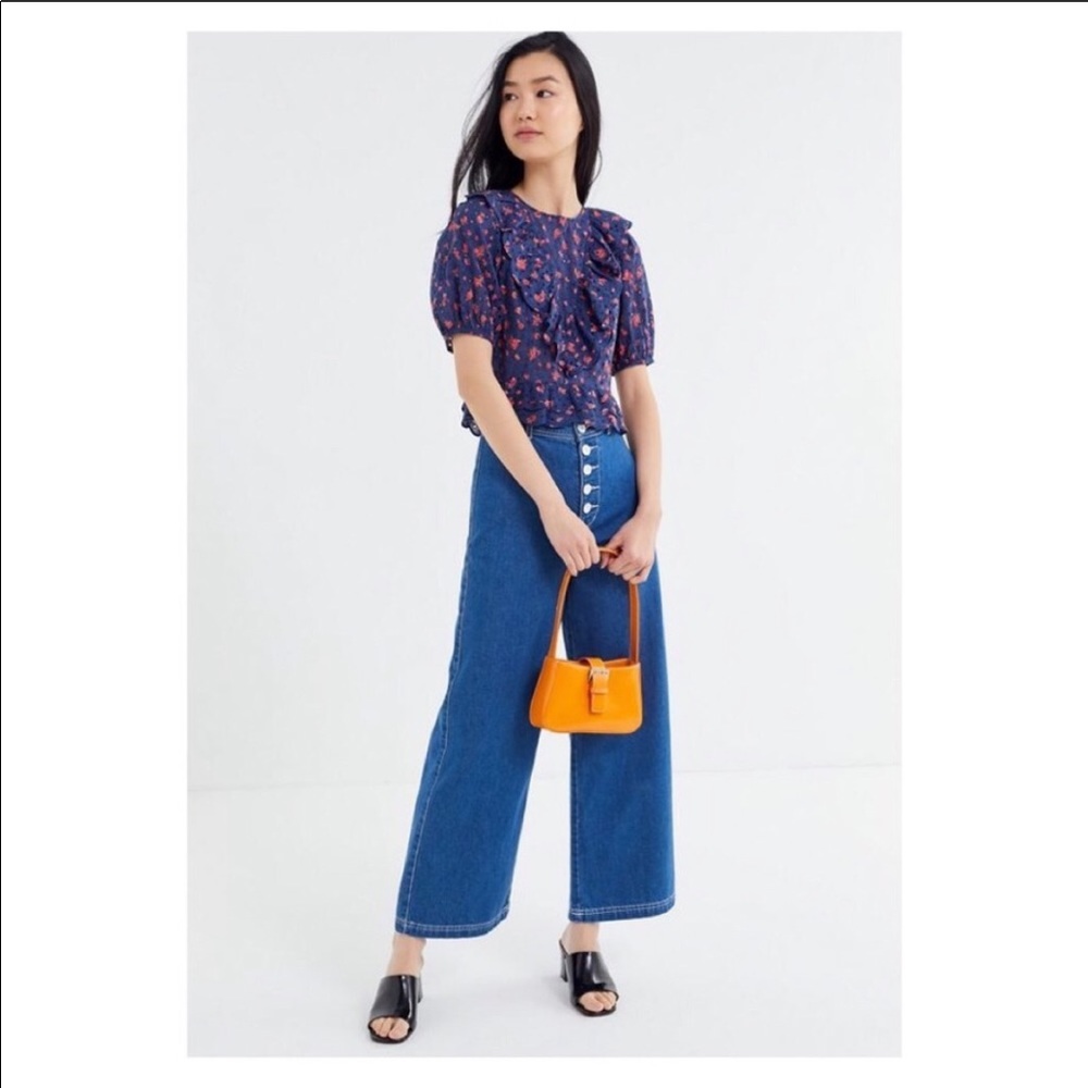 UO Thurman Ruffle Puff Sleeve Top